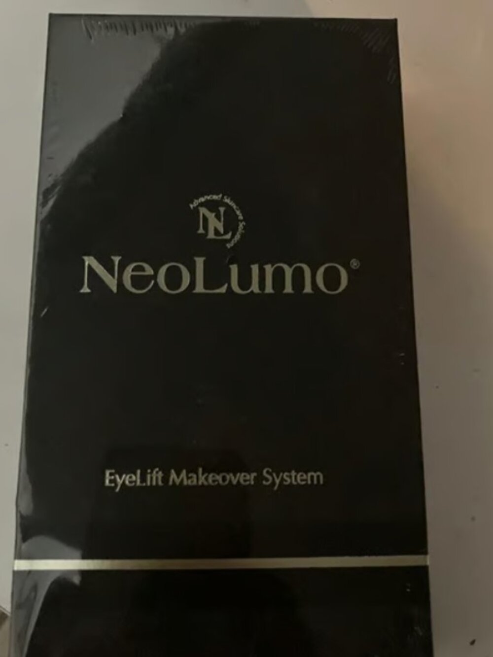 NEOLUMO EYELIFFT MAKEOVER SYSTEM DEVICE - BRAND NEW - SEALED